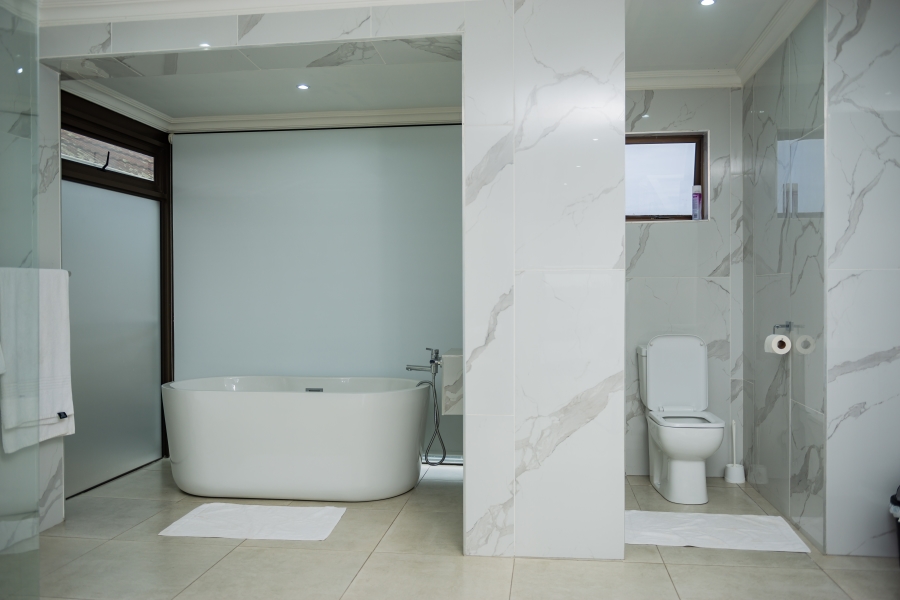 9 Bedroom Property for Sale in Nahoon Beach Eastern Cape